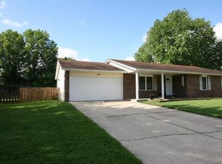308 Harvest Ln, Swansea, IL