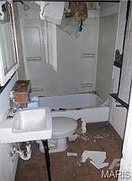 2nd image of 2711 Stella Ave