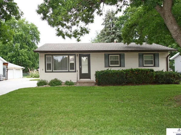 232 E Northern Heights Dr, Seward, NE 68434