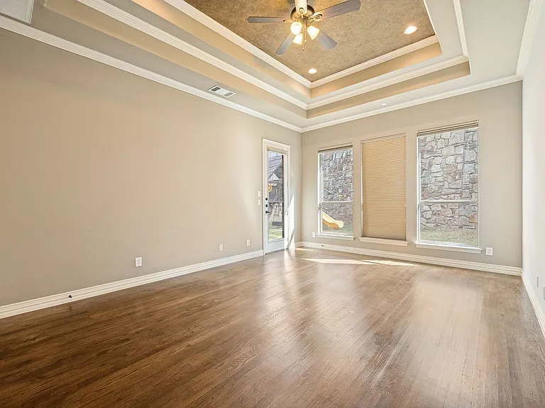 4046 E Hill Dr — Photo 12