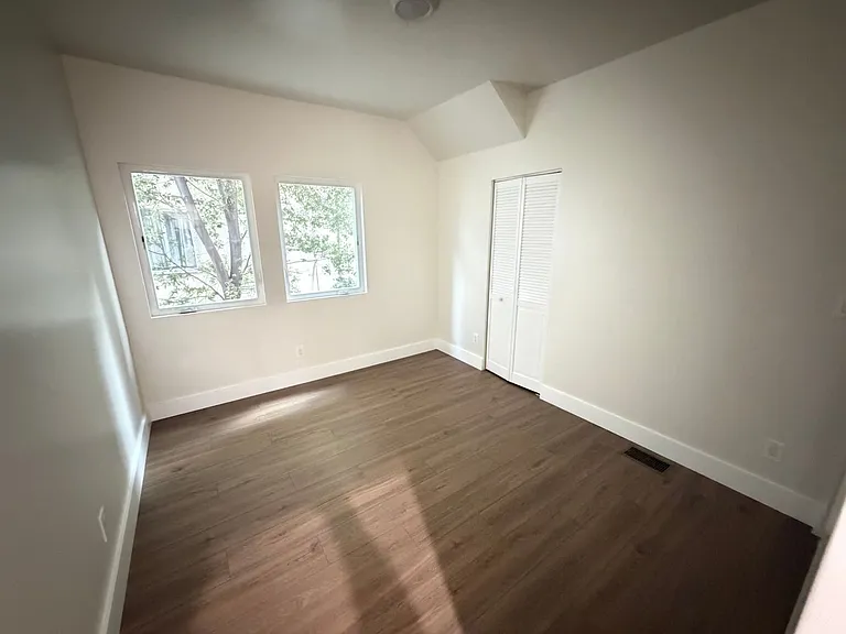 3 Bed 2 Bath Apartment, New Construction In Cleveland Heights (With Garage) — Photo 15