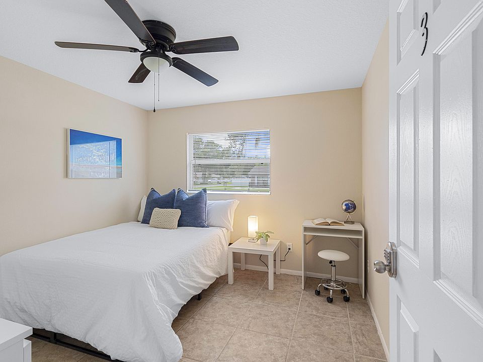 Disclaimer: This photo has been staged. Not all furnishings seen will be included.