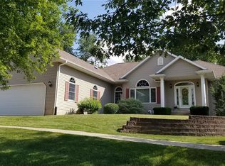 304 Wolfe Ln NE, Mount Vernon, IA 52314