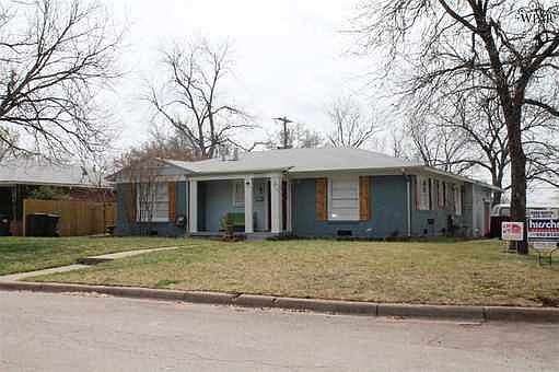 2nd image of 2623 Fairway Dr