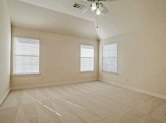 5th image of 3225 Summerfield Dr