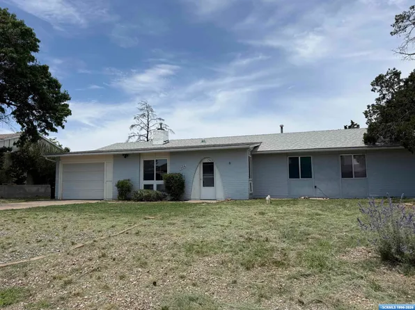 404 Malachite Ave, Tyrone, NM 88065