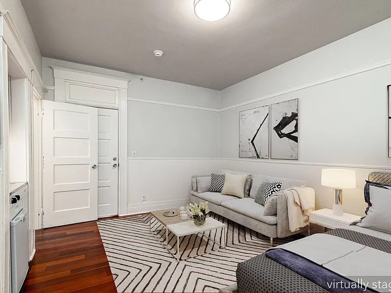 1008 Larkin — Photo 14