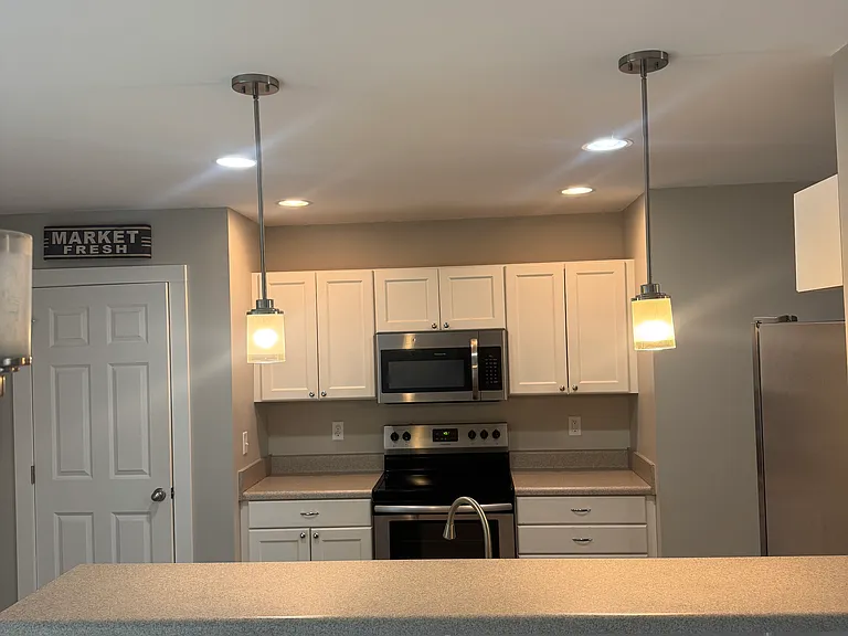 198 Morgan Rd — Photo 3