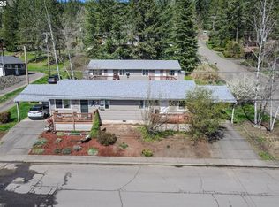 977/979 E 4th Ave, Sutherlin, OR 97479