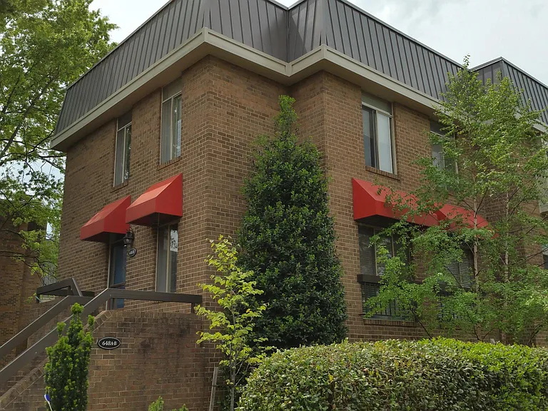 Pentagon City townhouse