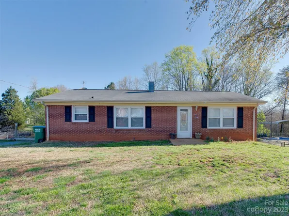 109 Helen Ave, Bessemer City, NC 28016