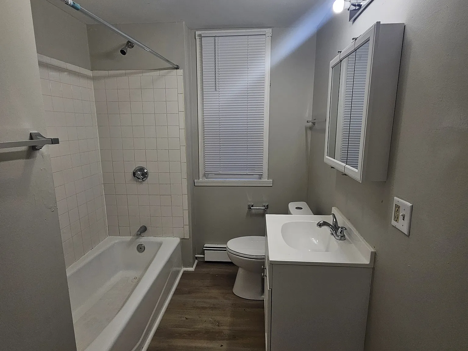 1 bed, $1,275 — Photo 4