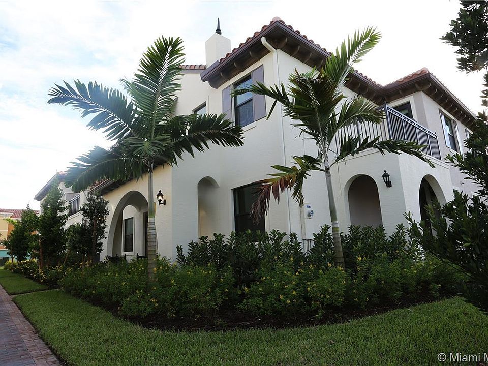 1st image of 12585 NW 32nd Mnr