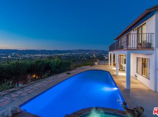 4383 Winnetka Ave, Woodland Hills, CA 91364