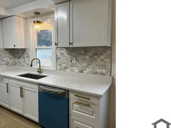 3526 Radcliffe Rd, Cleveland Heights, OH 44121