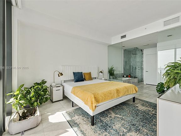 5th image of 480 NE 31st St Unit 1802