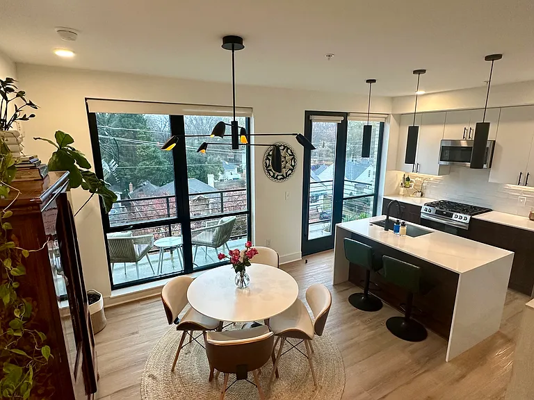615 Peace St #405 — Photo 2
