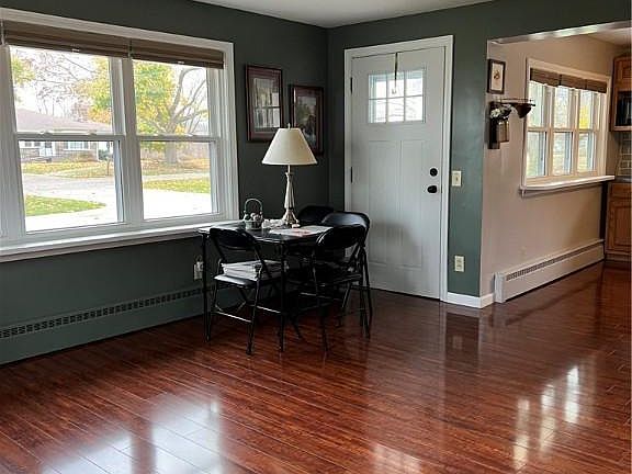 3rd image of 3601 Vineland Ave