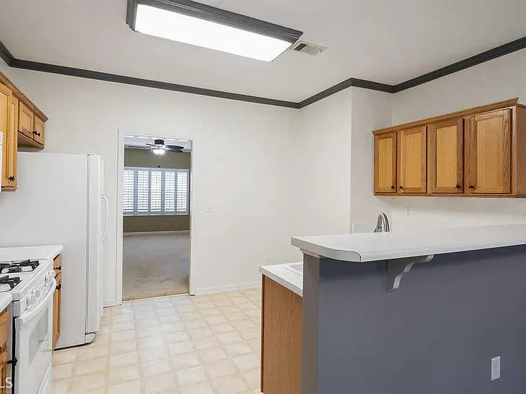 4205 Rogers Creek Ct — Photo 13