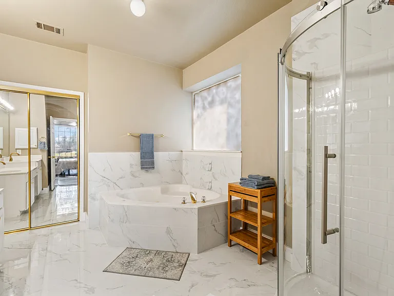 1464 Summerhill Dr — Photo 1