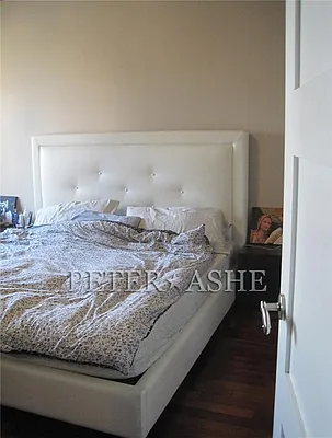 Rented by Peter Ashe | media 77