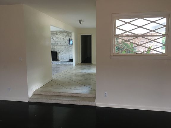 5th image of 3751 Montclair Dr