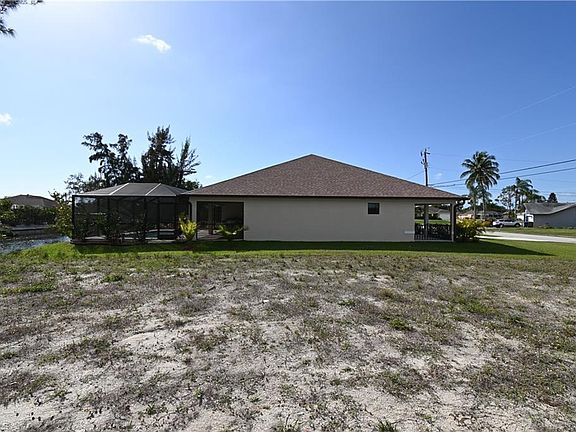 3rd image of 1130 SW 28th St