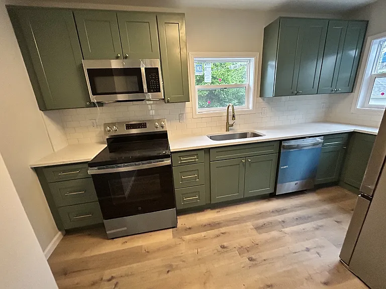 1404 W Springfield Ave — Photo 3