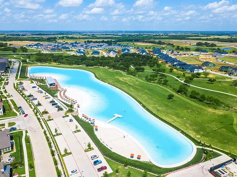 350 Pearland Dr — Photo 23