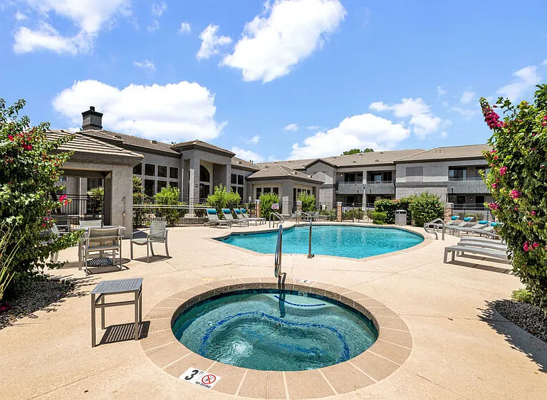 Laguna at Arrowhead Ranch — Photo 41