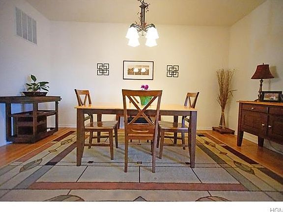 Family size D/R w/ hardwood floors