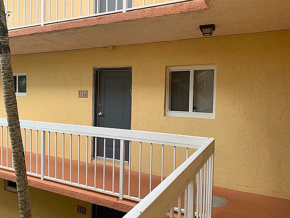 4th image of 7850 Camino Real #O-317