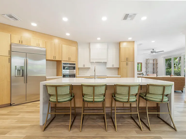 3317 Embassy Dr — Photo 8