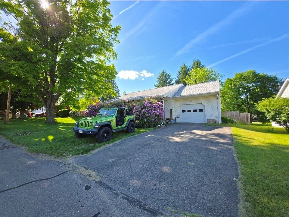 1st image of 7 Speer Dr