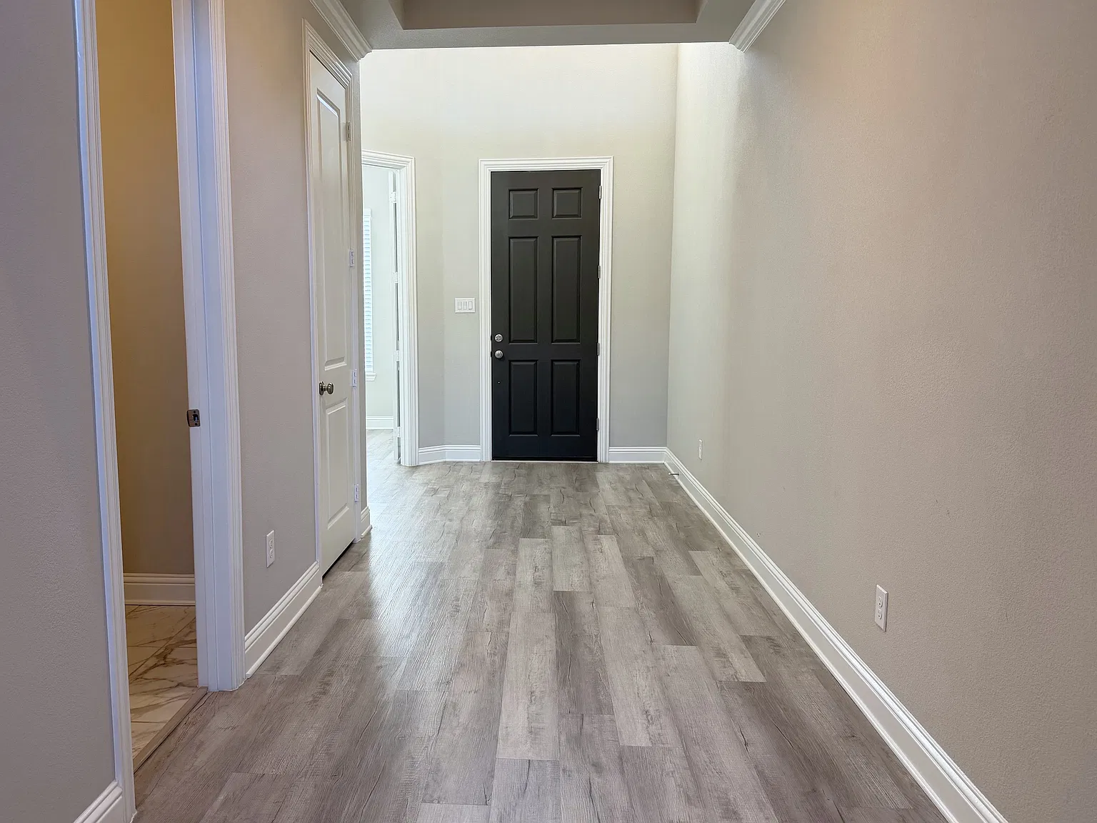 4 bed, 3.5 bath, 2537 sqft, $3,095 — Photo 4