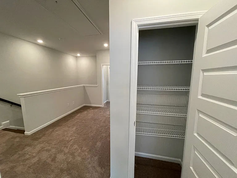 1408 Irving Hill Dr — Photo 29