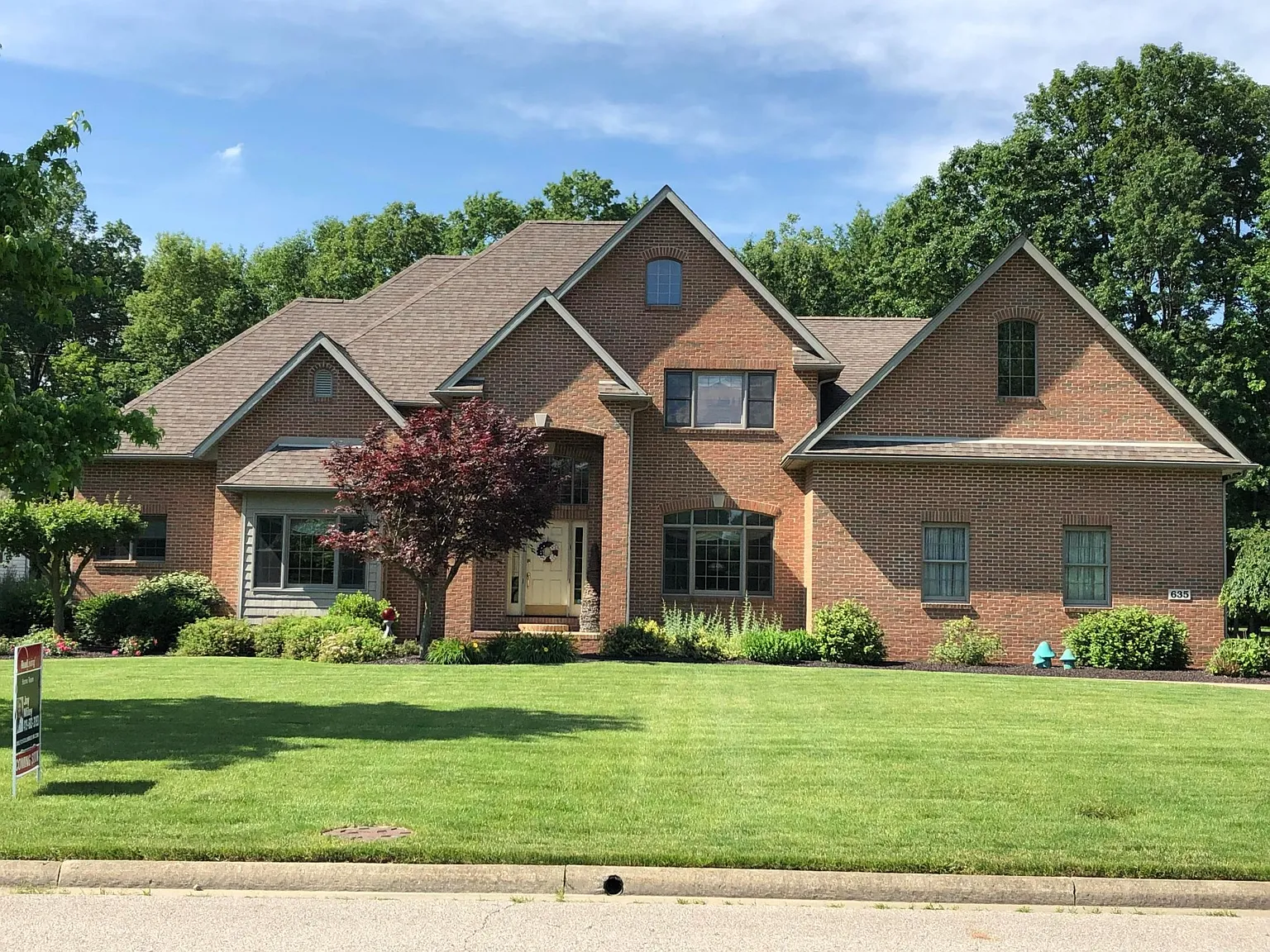 635 W Thrush Ave photo 1