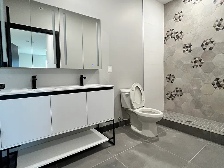 138 Mallory Ave #505 — Photo 9