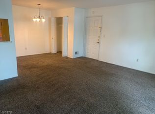 49 Beaconsfield Pl, Somerset, NJ 08873