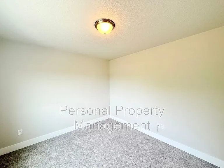 1530 NW 29th Pl — Photo 15