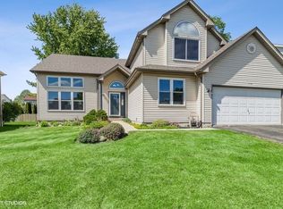 1006 Dewey St, Harvard, IL 60033