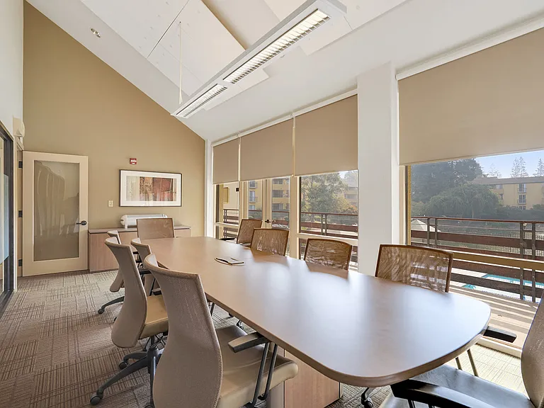 Americana Apartments — Photo 9