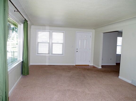 2nd image of 726 S Carmen Ln