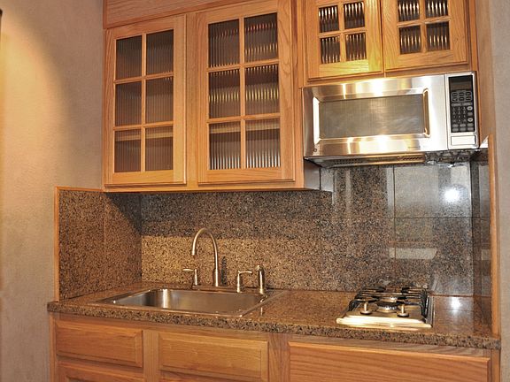 5th image of 789 N Clarkson St #Penthouse 6