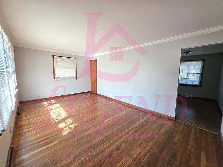 623 Ludlow Dr — Photo 3
