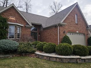 20394 Country Side Dr, Macomb, MI