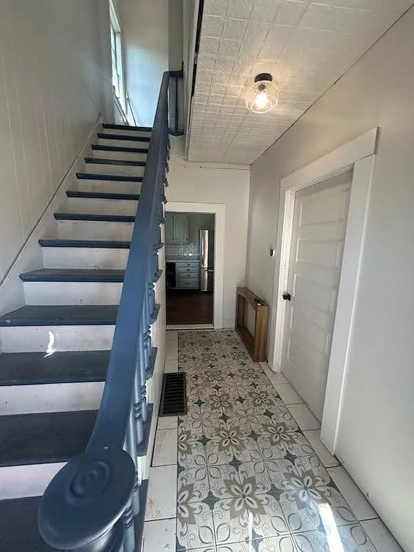 4 bed, 1560 sqft, $1,500 — Photo 2