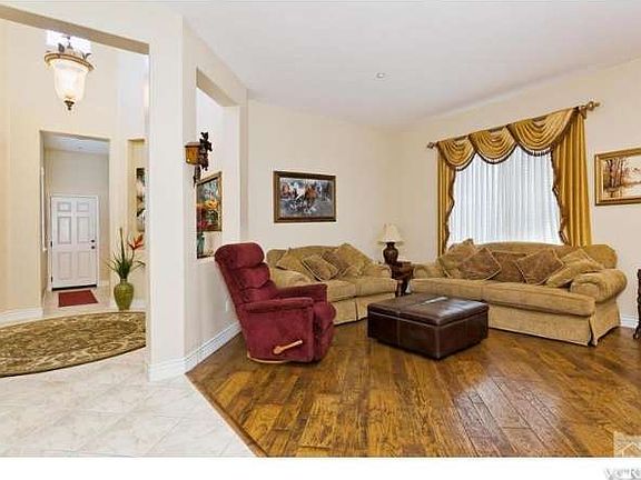 4th image of 798 Tierney Ave