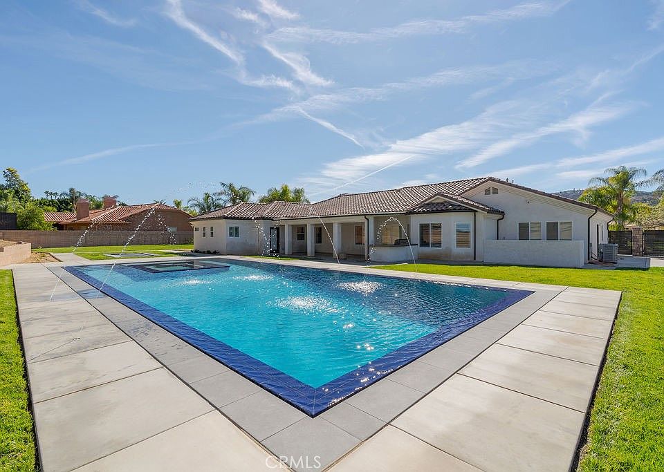 1st image of 42550 Painted Desert Ct