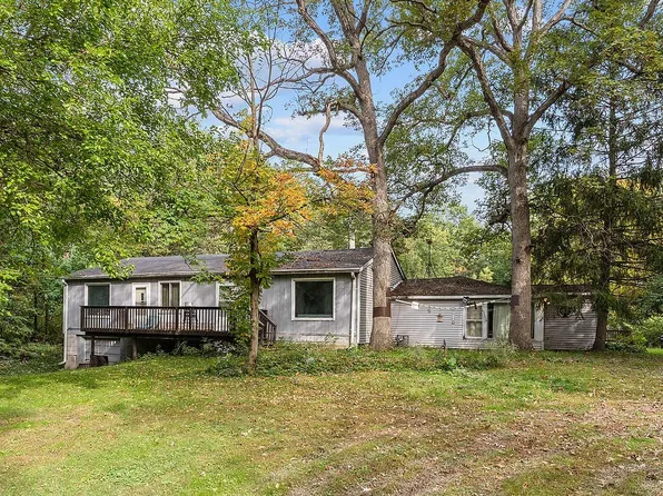 1652 W Forest Ln, Crete, IL 60417